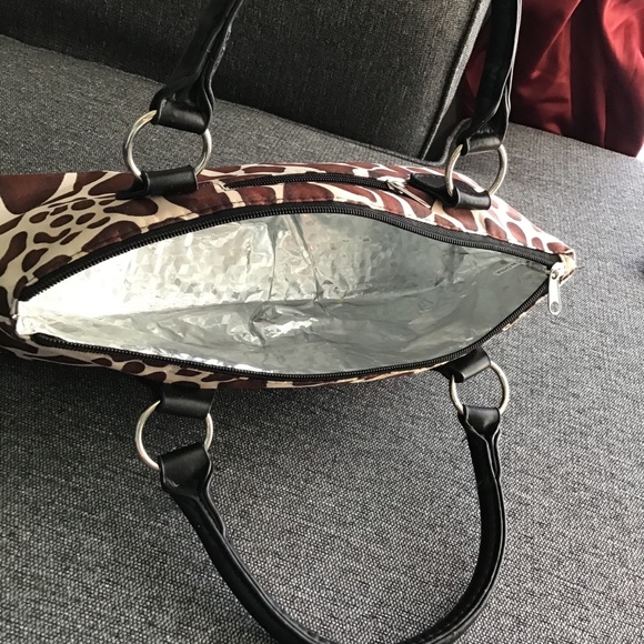 Wine tote insulated animal print-LIKE IT! MAKE YOUR OFFER! - Picture 7 of 7